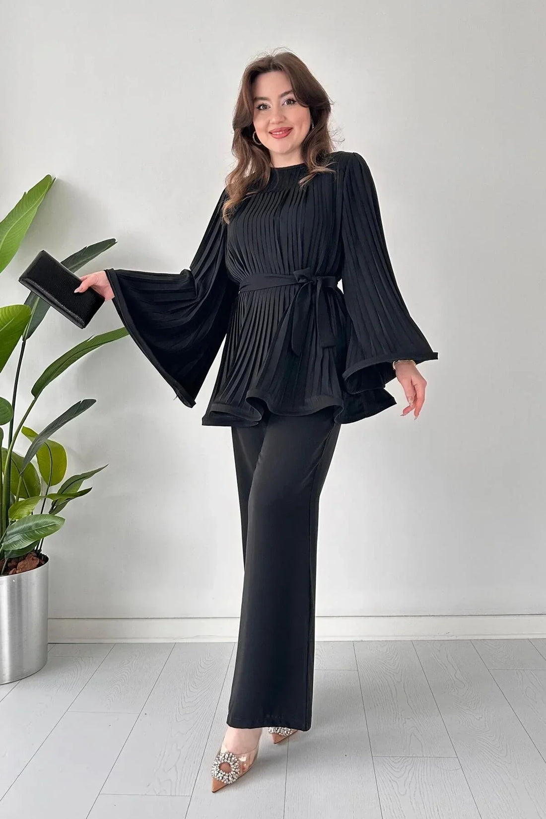 MITZY™ ELEGANT AND PLEATED SET